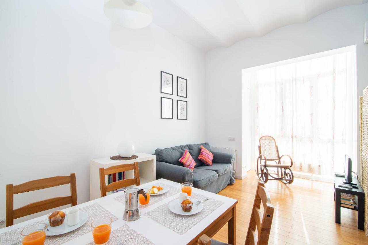 Barcelona Cozy Apartment Εξωτερικό φωτογραφία